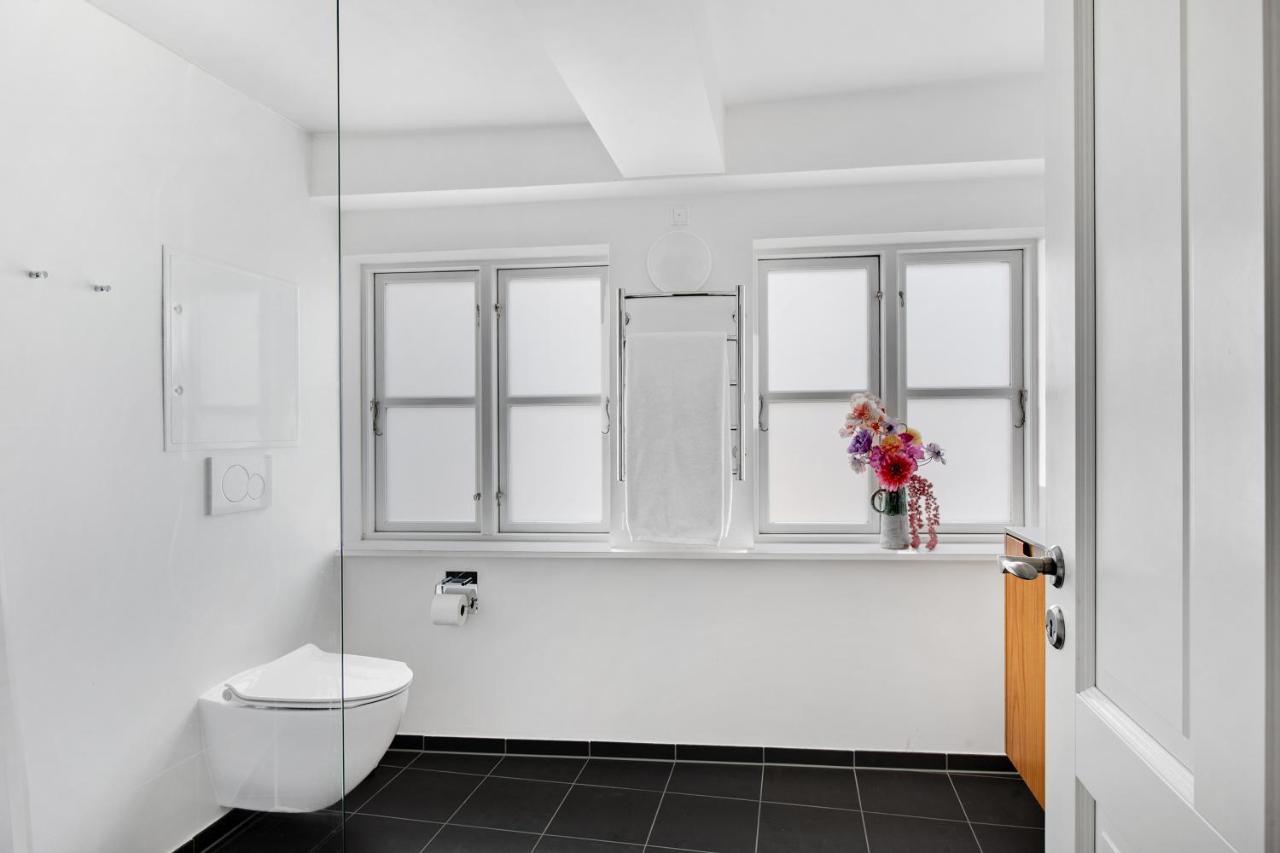 Sanders Regent - Chic Three-Bedroom Apartment Near Central Square コペンハーゲン エクステリア 写真